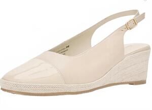 NEW DAVID TATE women's scarlet sandal in taupe